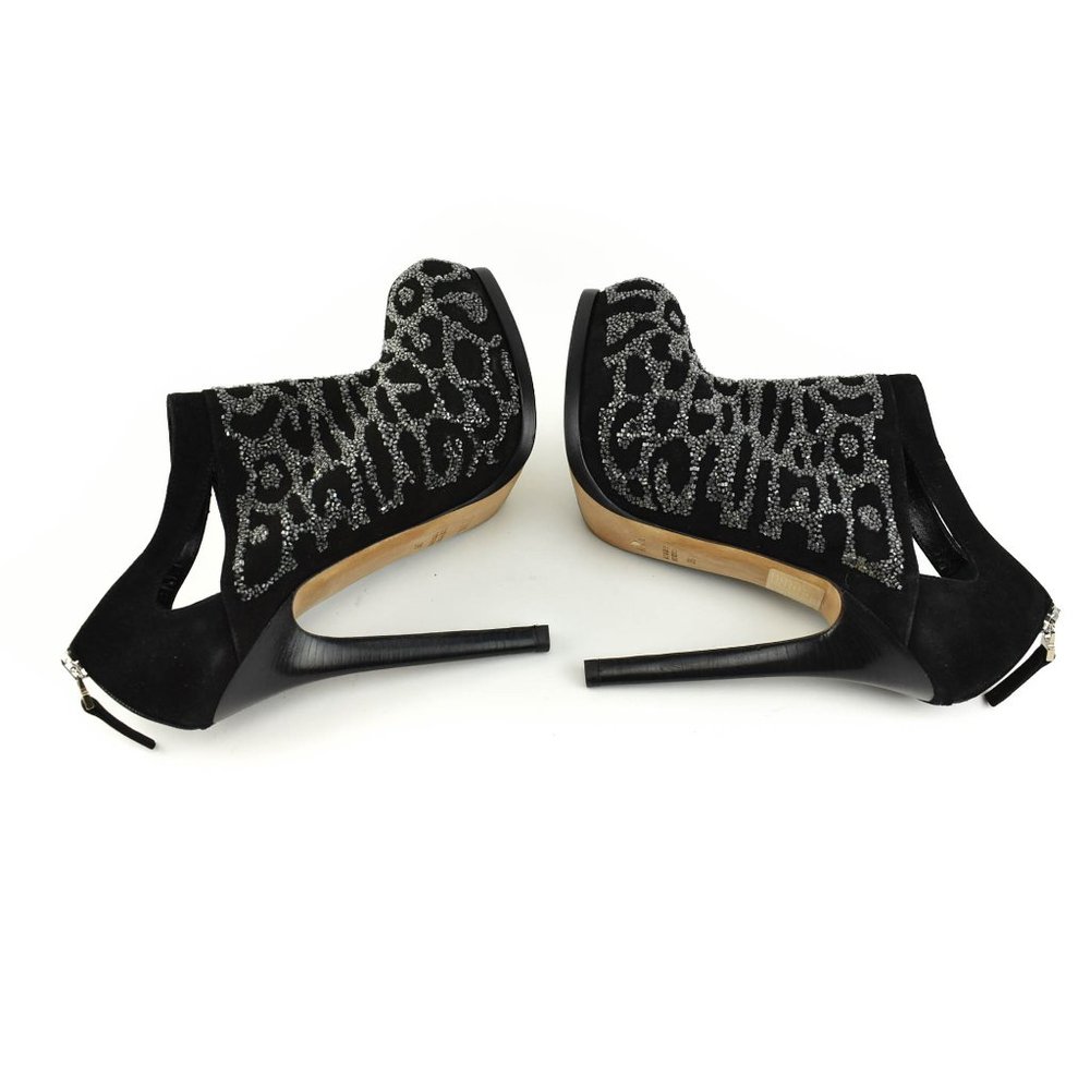 FENDI: Black, Leather Beaded Platform Logo Heels - Picture 9 of 11